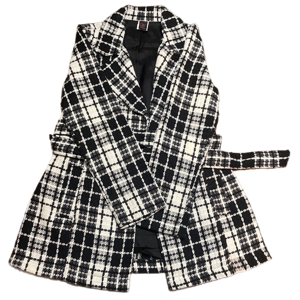 Wrapper | Woman’s Jacket | Black N White